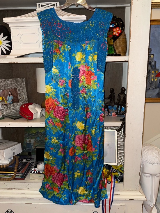 Mi Golondrina Dresses & Skirts - Mi Golondrina mexico Small s blue floral silky midi dress